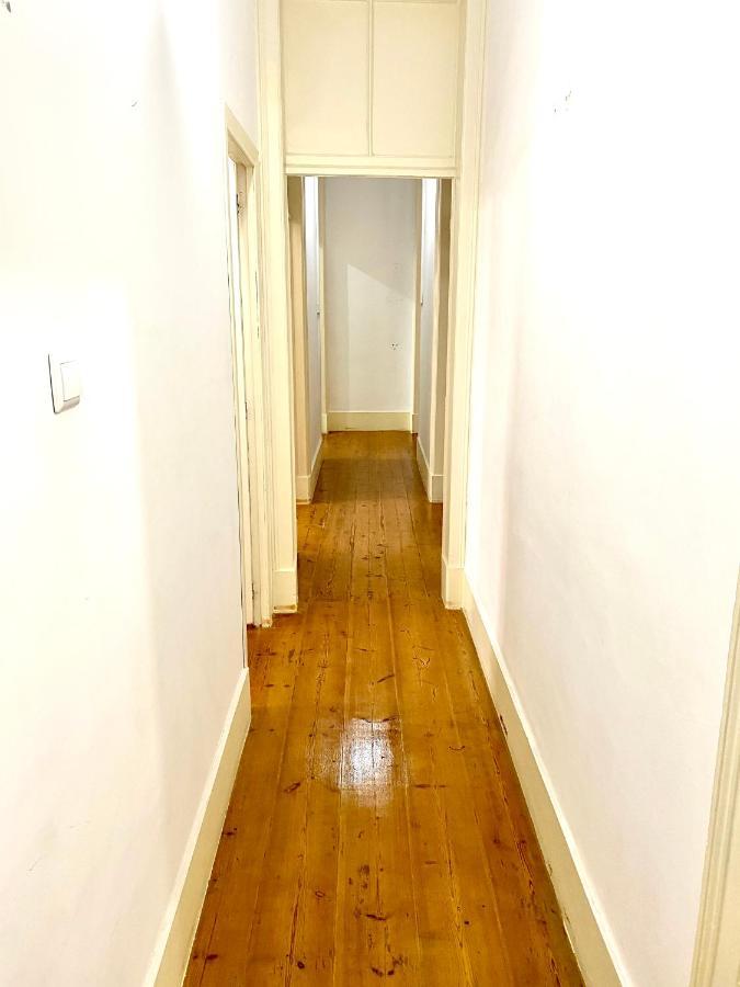 Artdeco Chiado 4 - Large Comfortable Double Room With Shared Bathroom Lissabon Buitenkant foto